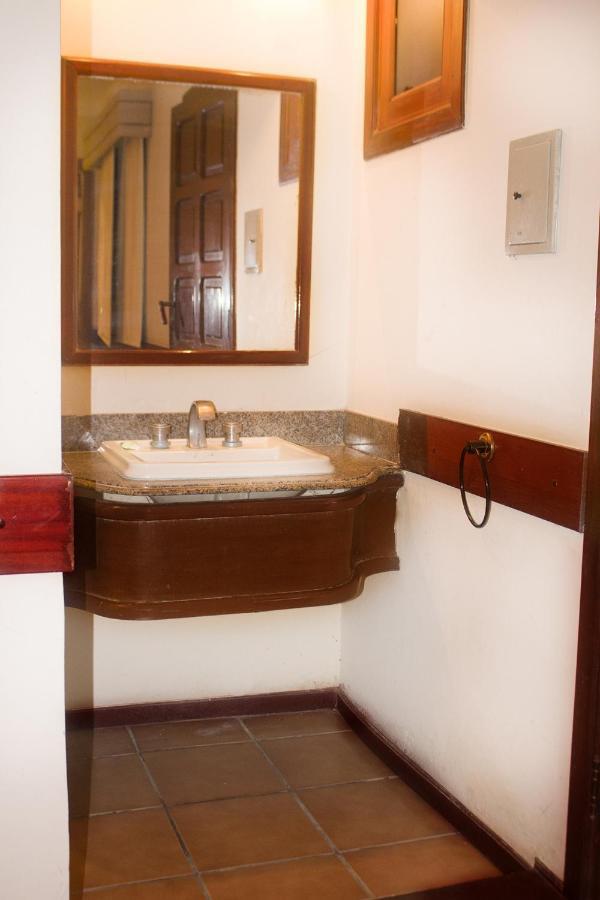 El Pantanal Hotel & Resort Puerto Quijarro  Εξωτερικό φωτογραφία
